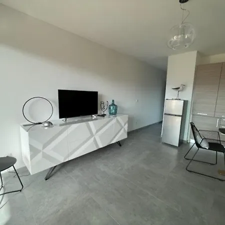 Appartement Porto-vecchio, 1 Piece, 2 Personnes - Fr-1-62-168 Porto-Vecchio (Corsica)